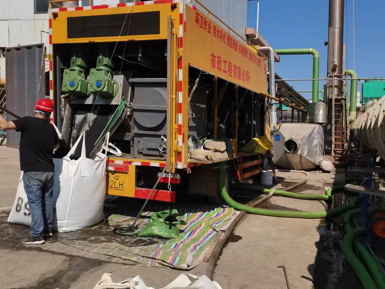 德令哈淤泥压干处理